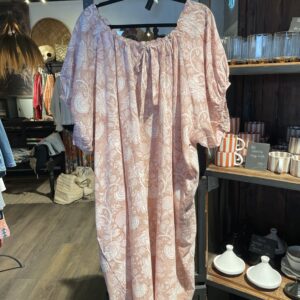 Audrey Emma singoalladress Clara