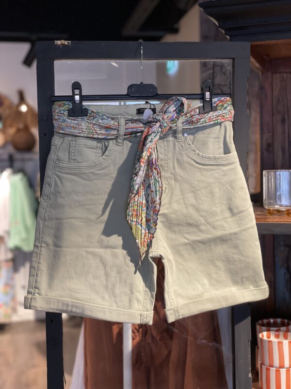 Shorts med skärp Qnuz - Bild 3