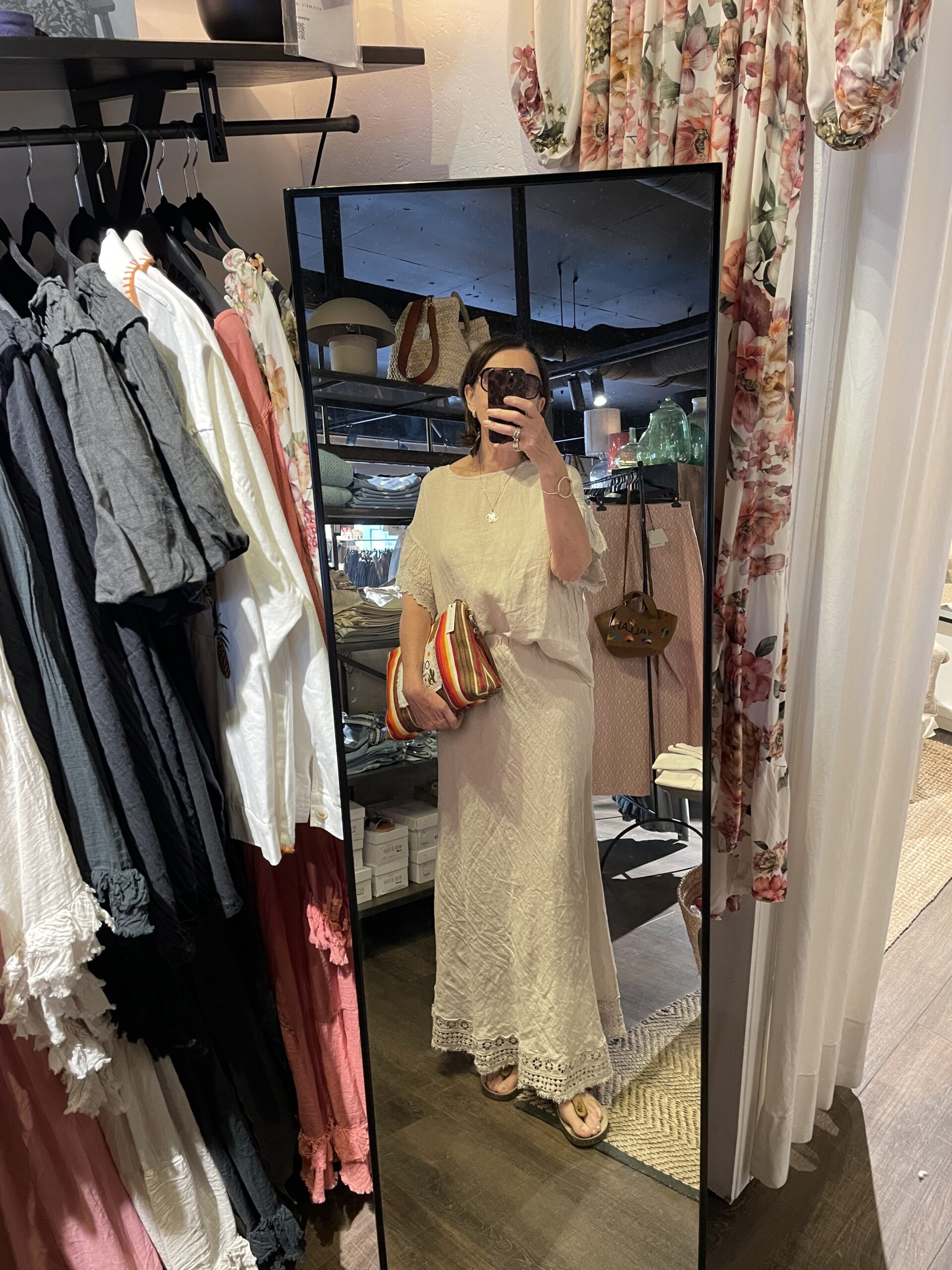 Paola lace skirt beige